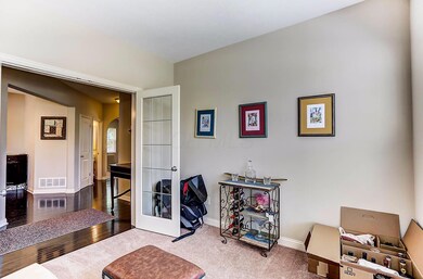 Living Room/Den