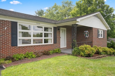 2070 Twin Oaks Ave, Pulaski, VA 24301 - photo 2