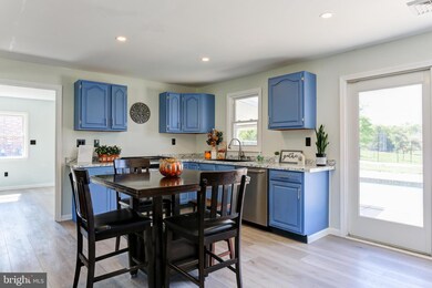 270 S 4th St, Mount Wolf, PA 17347 - photo 7