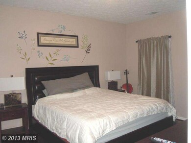 2406 Chestnut Terrace Ct unit 202, Odenton, MD 21113 - photo 4