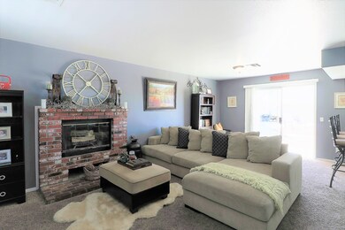 3287 Emerald St, Rosamond, CA 93560 - photo 3