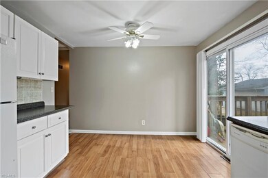 1481 Hilton Dr, Akron, OH 44313 - photo 4