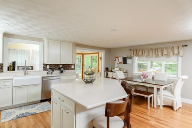 101 Captain Standish Dr, Abington, MA 02351 - photo 4