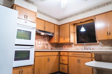 1306 Hillside Dr, Gainesville, TX 76240 - photo 7