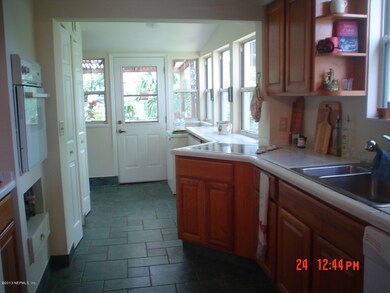 1518 Robinson Ave, Jacksonville, FL 32205 - photo 5