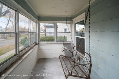 1116-Hamlin-Pl-WindowStill-45