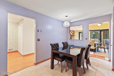 Kitchen/Eat In