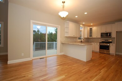 51 Brookview Dr, Hooksett, NH 03106 - photo 4