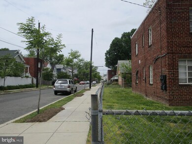 1010 48th St NE, Washington, DC 20019 - photo 5