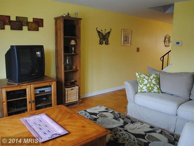 1110 Circle Dr, Halethorpe, MD 21227 - photo 3