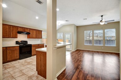 18806 Squirrel Oaks Dr, Magnolia, TX 77355 - photo 7