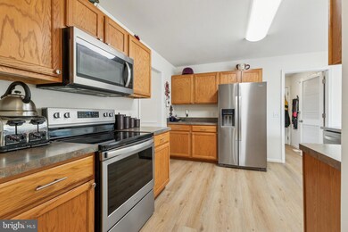 12224 Stonehenge Dr, Fredericksburg, VA 22407 - photo 7