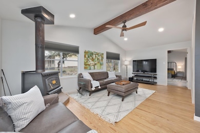 405 Lake View Dr, Spicewood, TX 78669 - photo 5