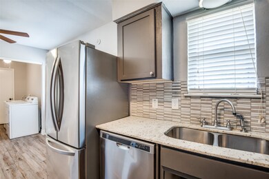 708 Oak Dr, Hurst, TX 76053 - photo 4