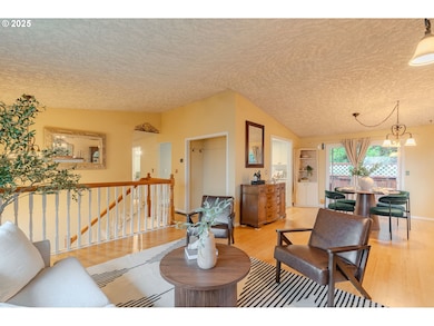 3270 NW Ivy Ln, Camas, WA 98607 - photo 4