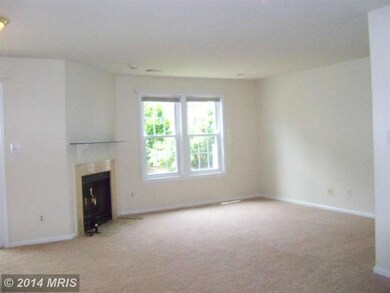 12899A Grays Pointe Rd unit A, Fairfax, VA 22033 - photo 2