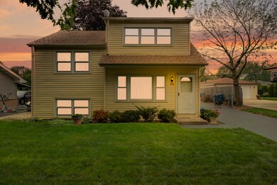 790 N Eastland St, Elmhurst, IL 60126 - photo 3