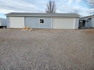 Garage/Workshop