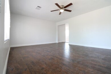 520 S Villa St, Porterville, CA 93257 - photo 5