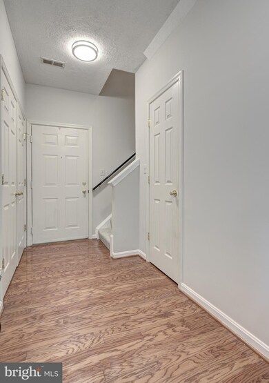 11306 Westbrook Mill Ln unit 304, Fairfax, VA 22030 - photo 6