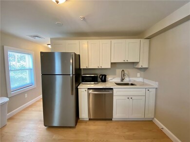 16 Brinley St unit 7, Newport, RI 02840 - photo 3