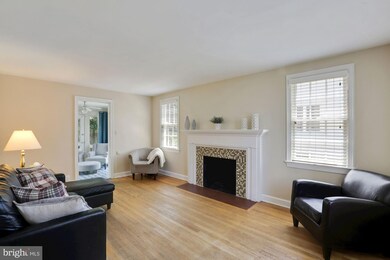 8515 Lynbrook Dr, Bethesda, MD 20814 - photo 4