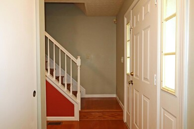 Hardwood flrs, coat closet