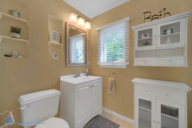 18514 Dundee Ave, Homewood, IL 60430 - photo 3