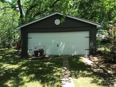 217 W Murray St, Denison, TX 75020 - photo 3