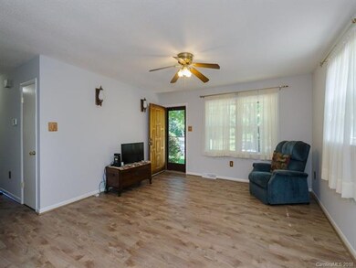 53 Tipperary Dr, Asheville, NC 28806 - photo 2