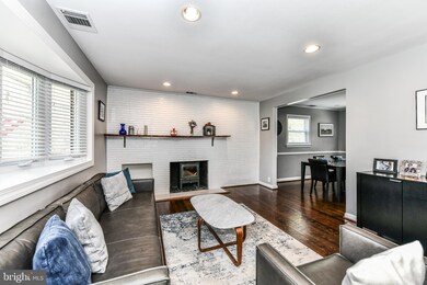 1021 Kennedy St, Falls Church, VA 22046 - photo 2