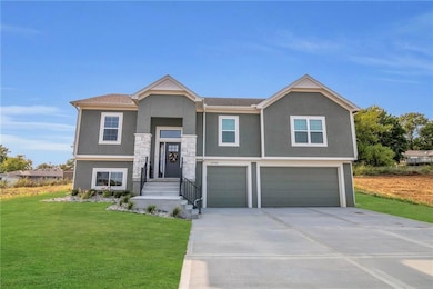 16740 N Dundee Rd, Smithville, MO 64089 - photo 2