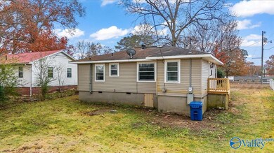 919 Snowden Cir, Boaz, AL 35957 - photo 4