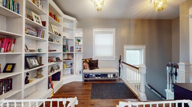 1858 W Berenice Ave unit 2, Chicago, IL 60613 - photo 5