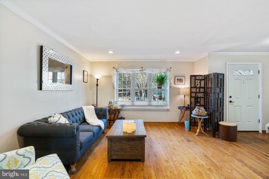 10209 Scarborough Commons Ct, Burke, VA 22015 - photo 4