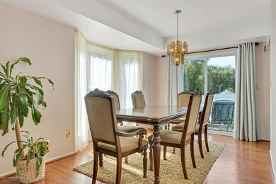 3 Hawk Ct Howell NJ 07731 USA-large-016-