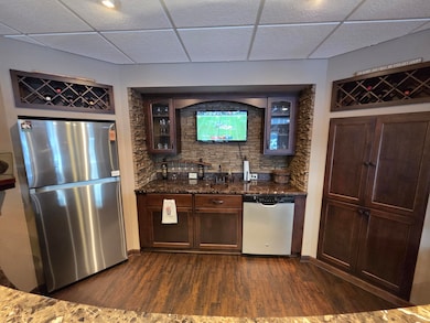 W282N4163 Somerset Ln, Pewaukee, WI 53072 - photo 7