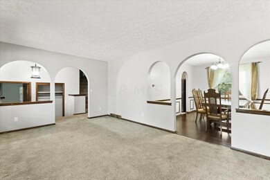 04-Living & Dining Room