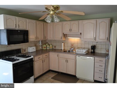 233 Fairview Rd, Crum Lynne, PA 19022 - photo 5