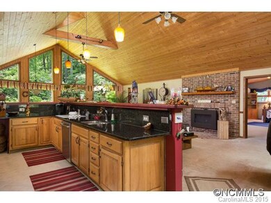 Kitchen w/granite and many +