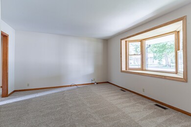 303 S Russell St, Portland, TN 37148 - photo 7