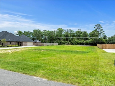 2422 Howard Dr, Lake Charles, LA 70611 - photo 2