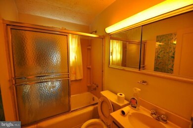 908 N Marlyn Ave, Essex, MD 21221 - photo 3