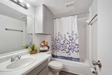 4400 Memorial Dr unit 7-2044, Houston, TX 77007 - photo 2