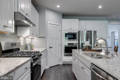 3305 Aldgate Ct, White Plains, MD 20695 - photo 2