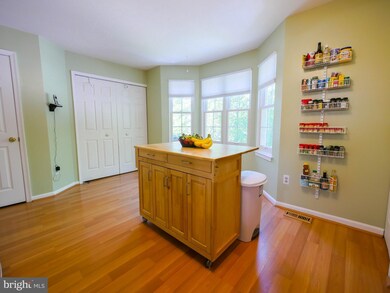 7357 Eden Brook Dr, Columbia, MD 21046 - photo 5