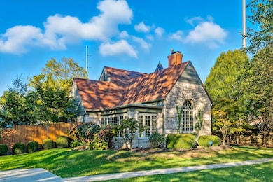 3160 Fair Ave, Columbus, OH 43209 - photo 2