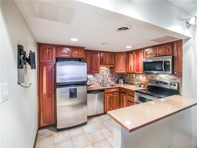 1000 Grandview Avenue Condominiums unit 1103, Pittsburgh, PA 15211 - photo 3