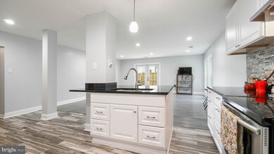 11370 Laurelwalk Dr, Laurel, MD 20708 - photo 7