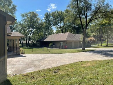 520 NW 10th St, Blue Springs, MO 64015 - photo 6